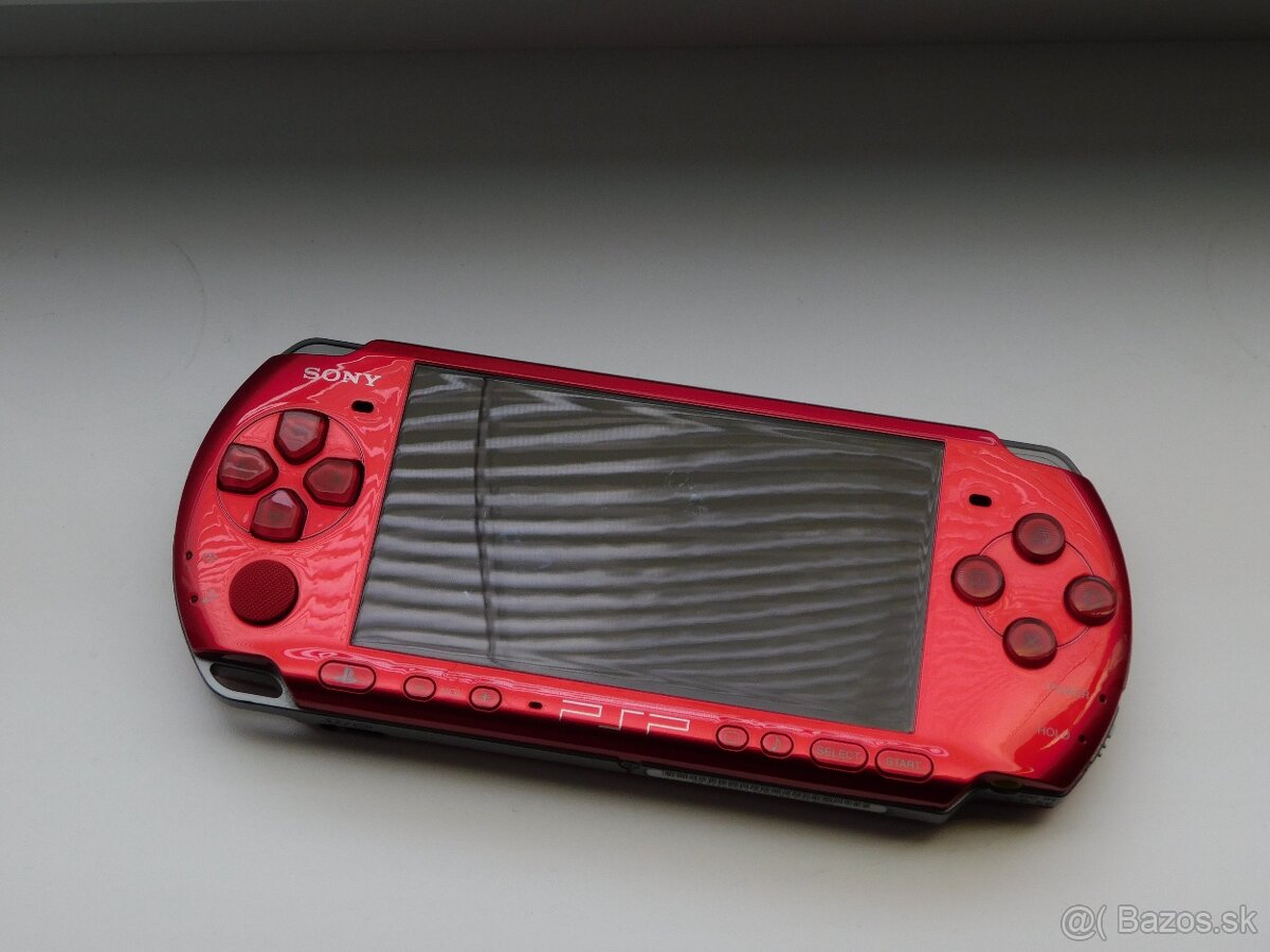 Playstation Portable 3000 Radiant Red