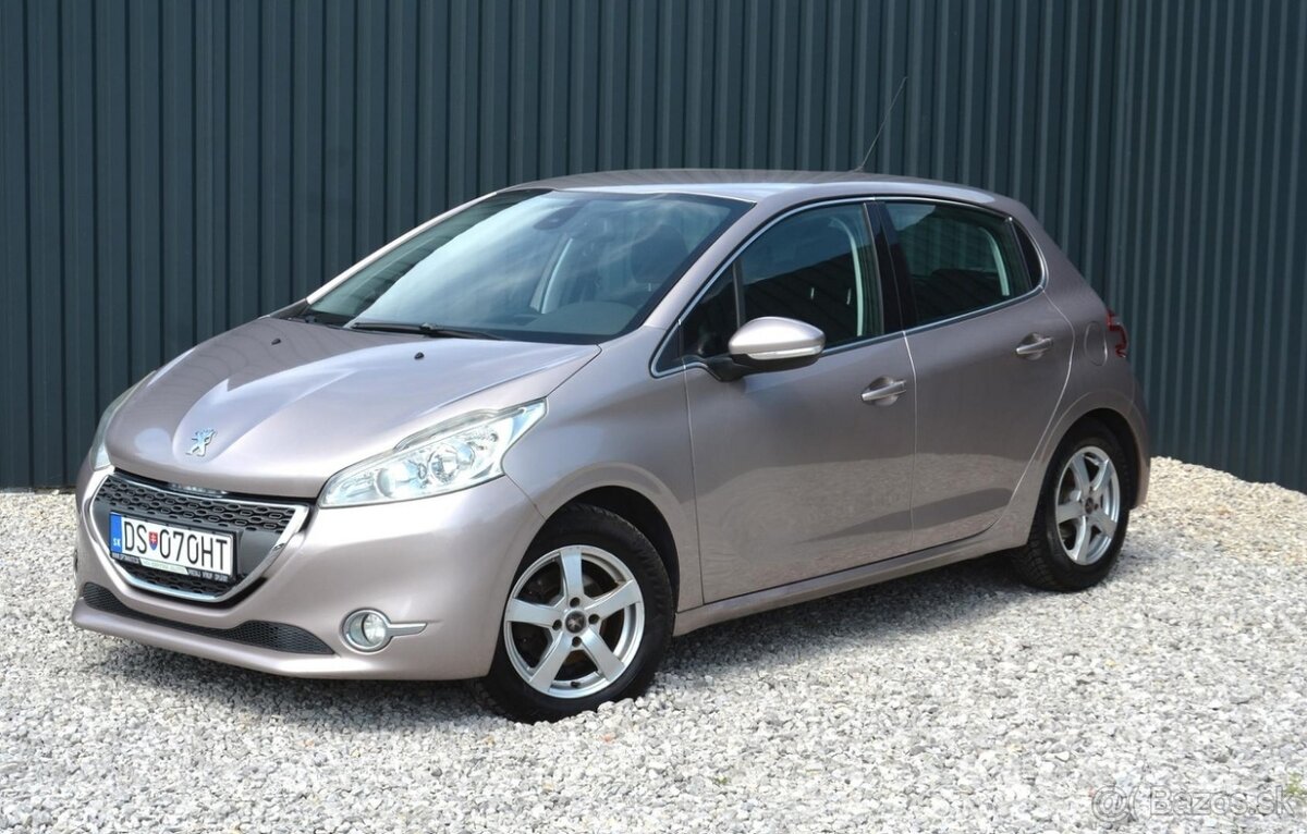 Peugeot 208 1.6 VTi, JBL hudba, nová TK a EK