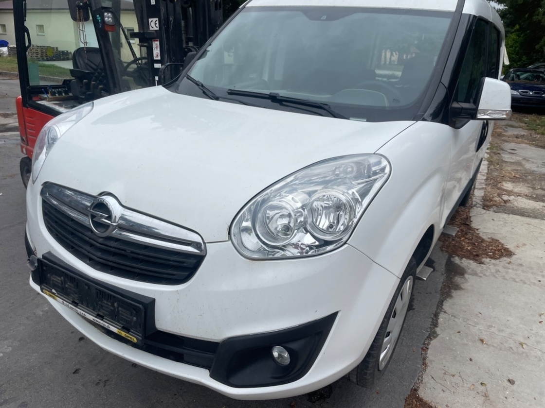 Rozpredam Opel Combo 1.6 CDTI 88kw 2017 940C1000