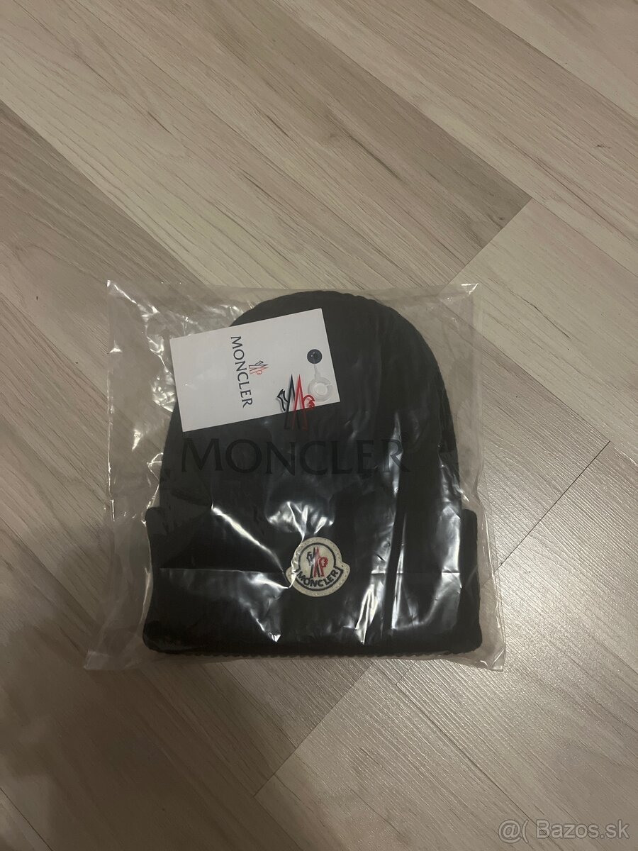 Moncler čiapka