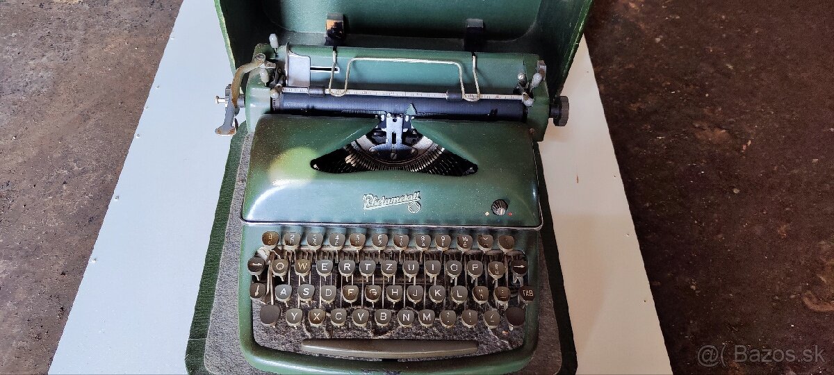 Písaci stroj
