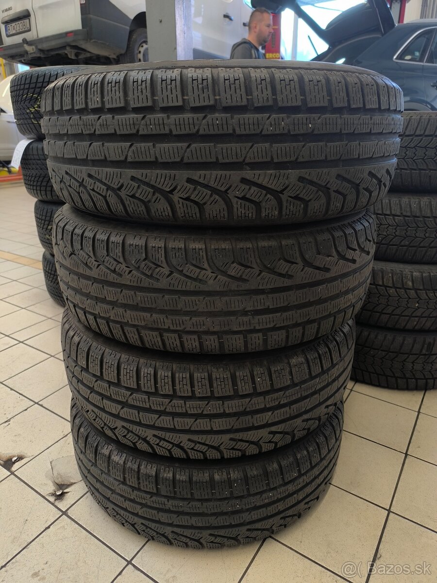 Pirelli Sottozero Winter 215/60 R17 96H