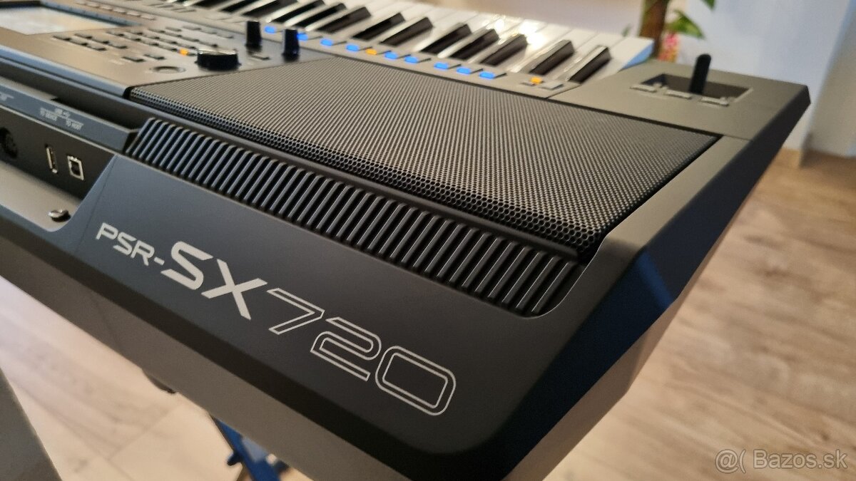 Yamaha PSR-SX720