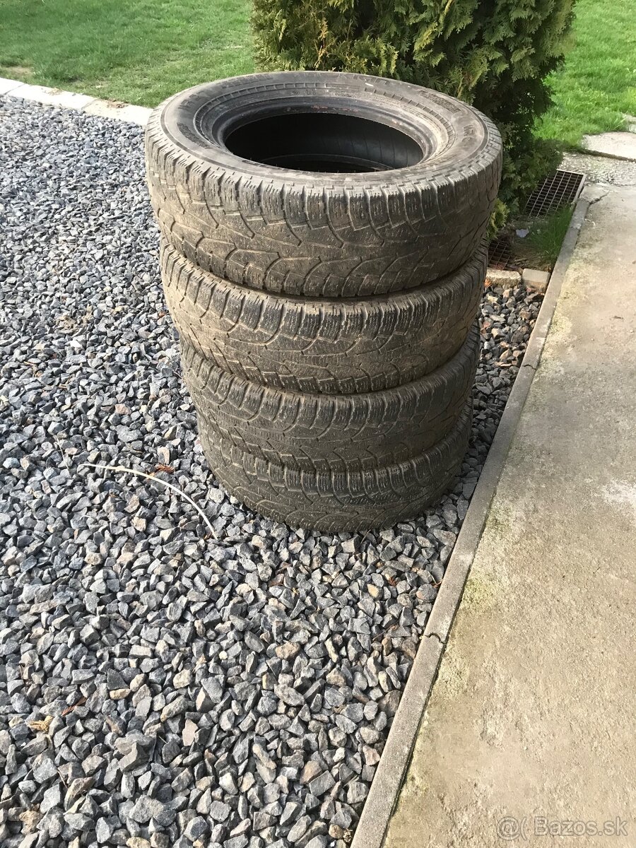 215/75 R16C pneumaiky