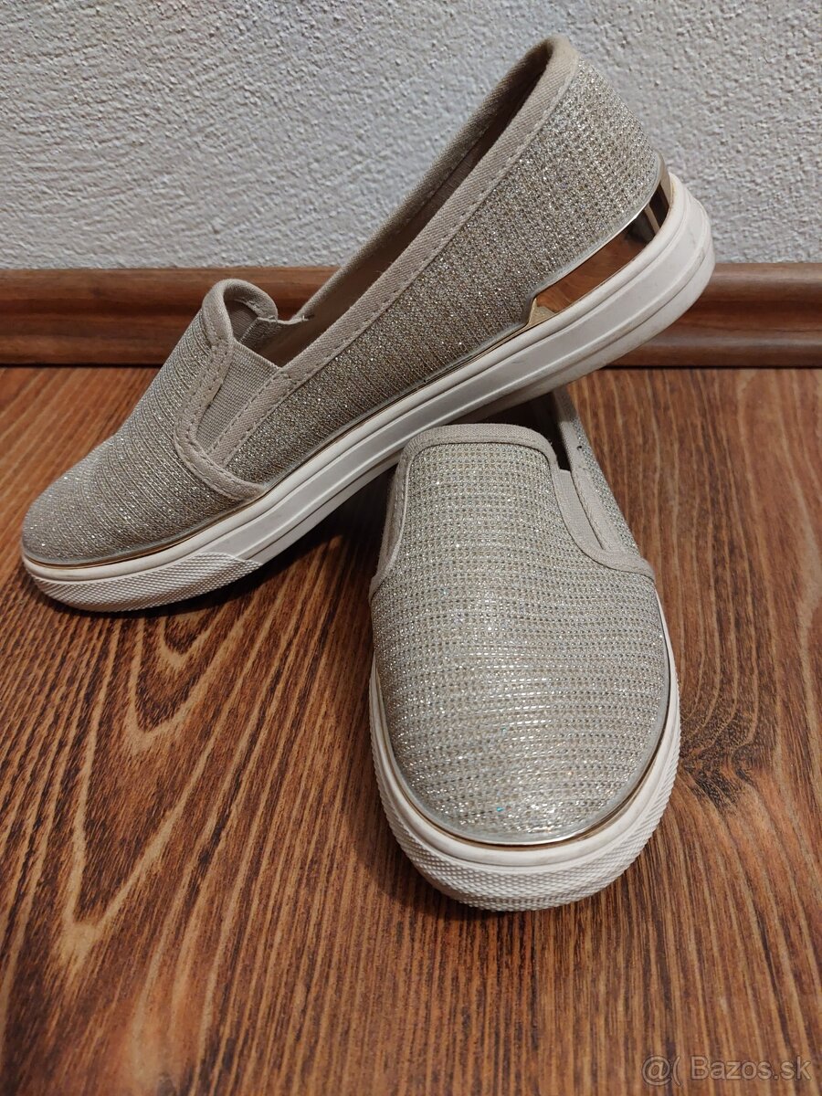 Slip on 38