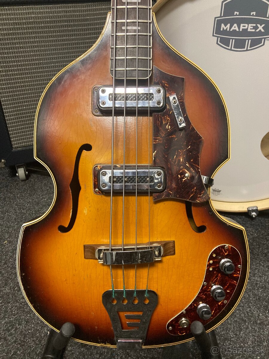 Basgitara Egmond / Lion Violin Bass