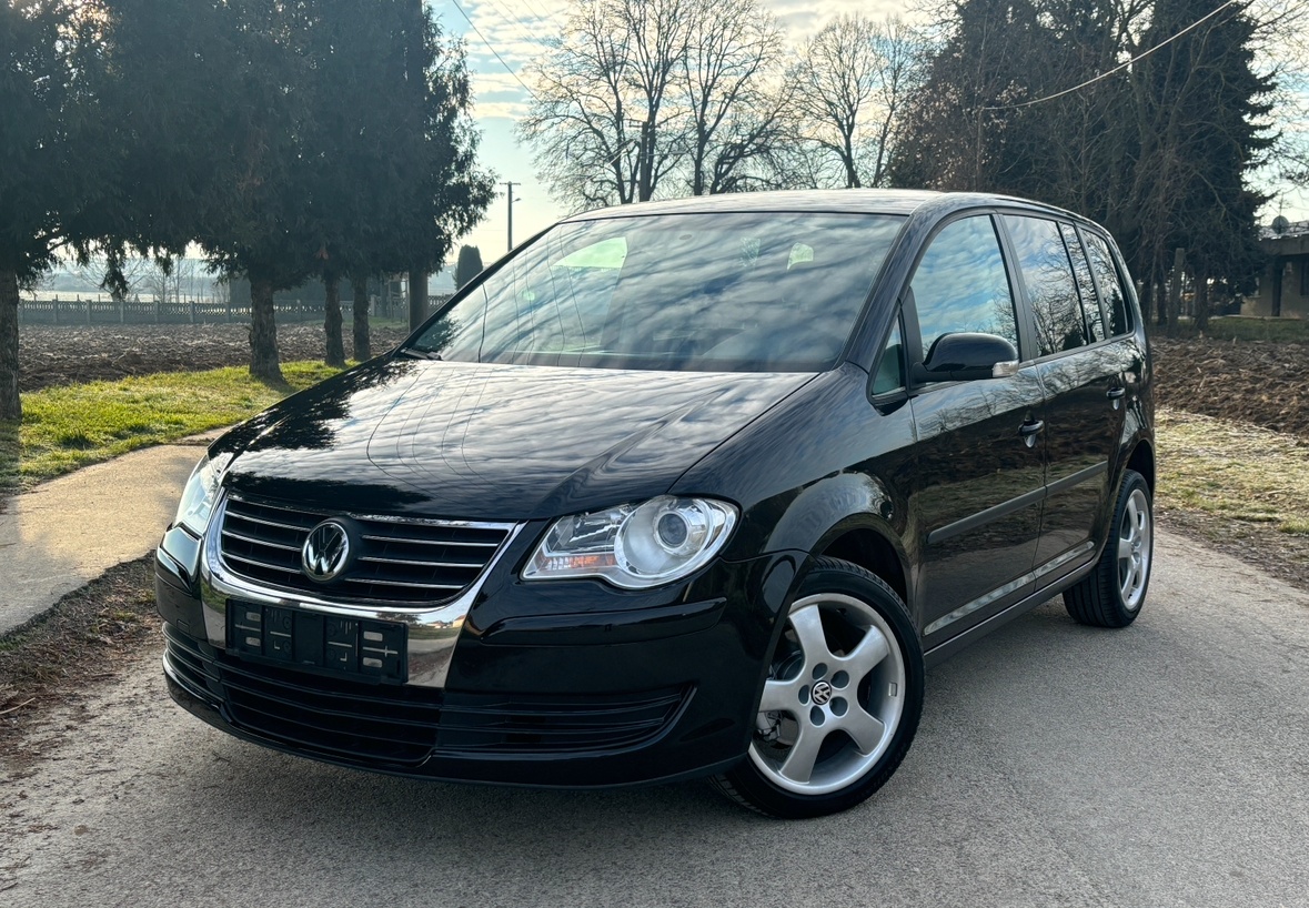 VOLKSWAGEN TOURAN 1.9 TDI - Bez DPF / Tažné zariad.