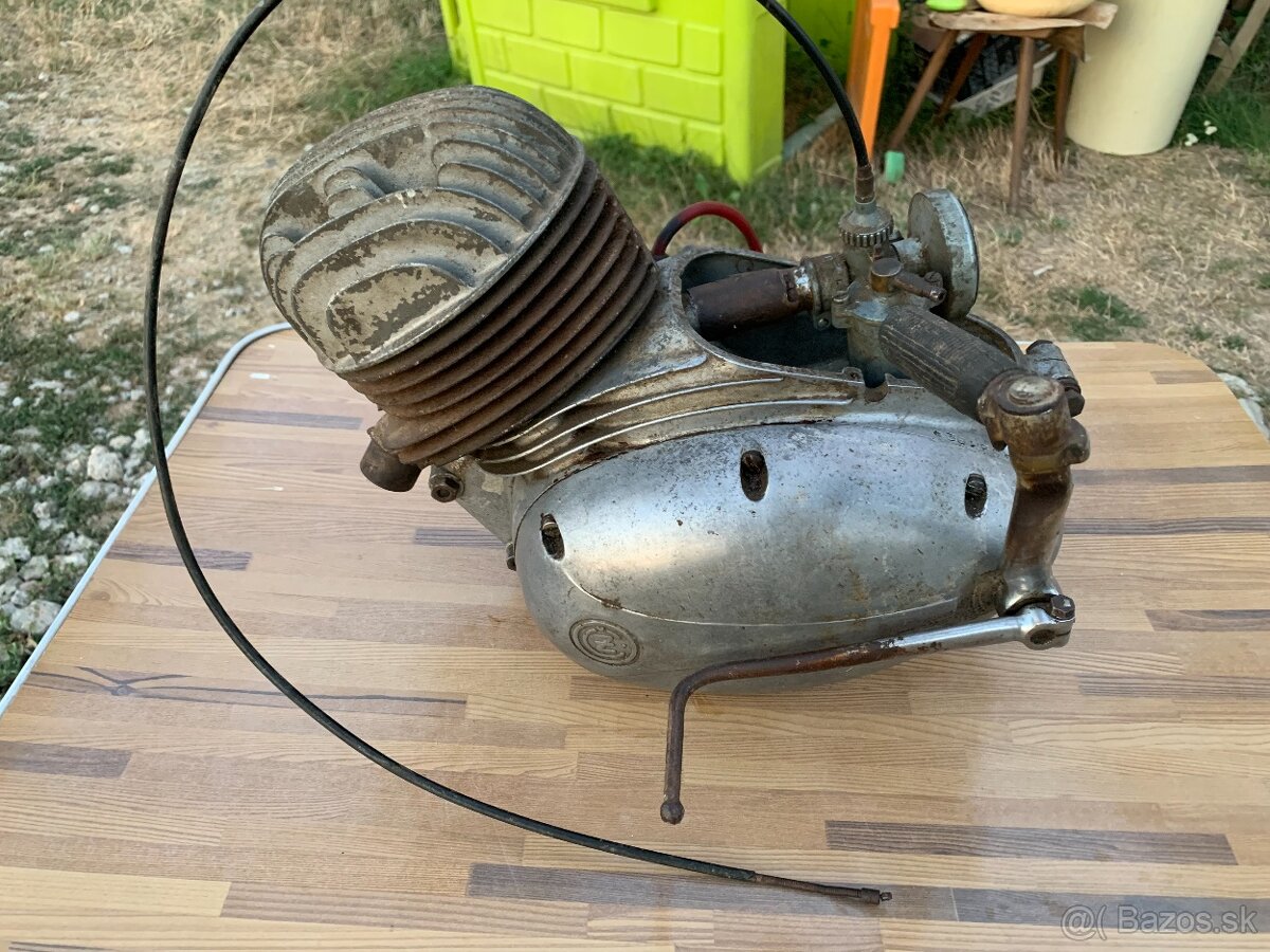 MOTOR ČZ 125