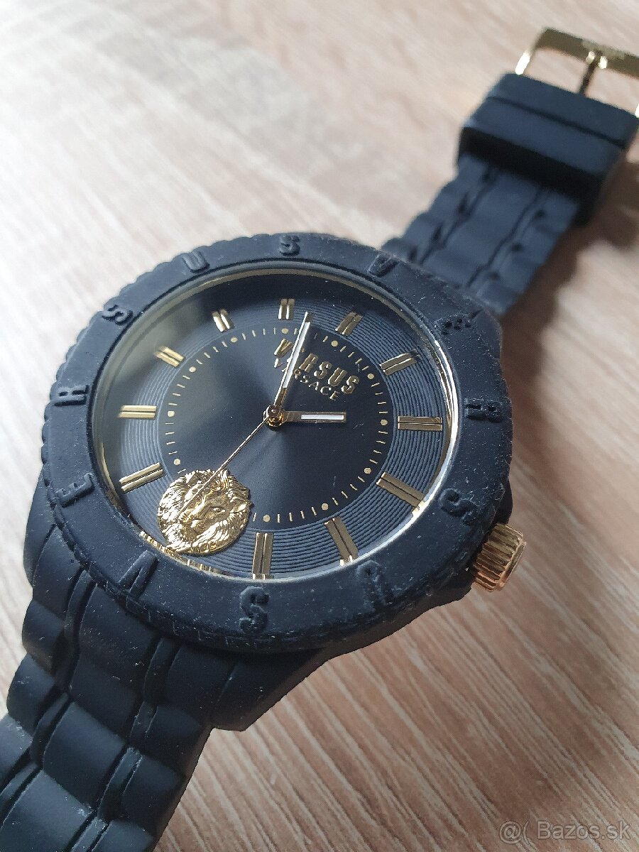 Panske/damske hodinky versace versus tokyo silicone