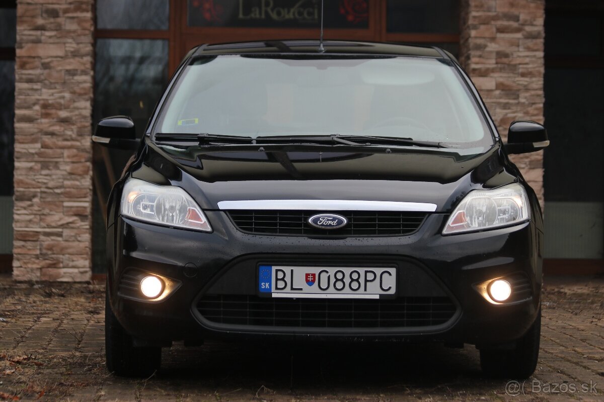 Predám Ford Focus 1,6i benzín