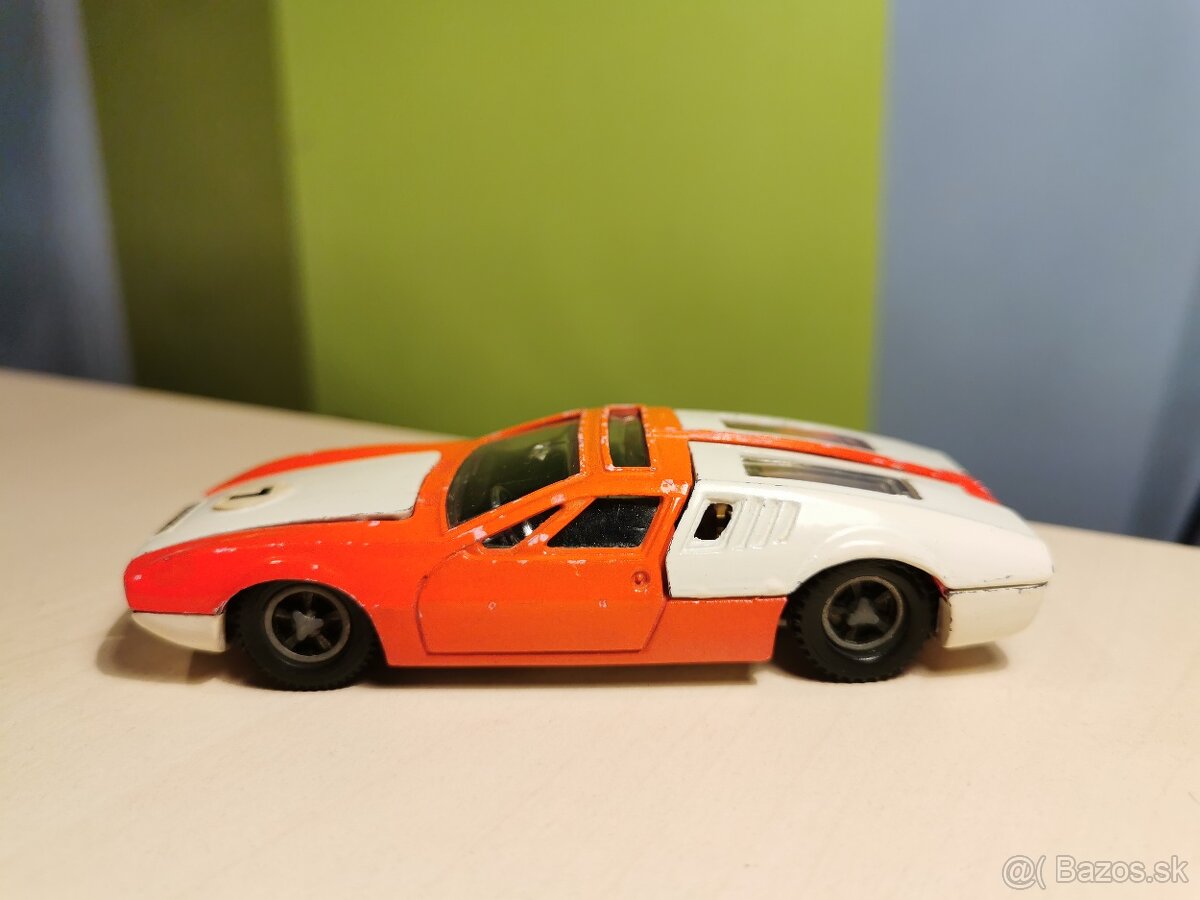 Dinky toys De Tomaso Mangusta