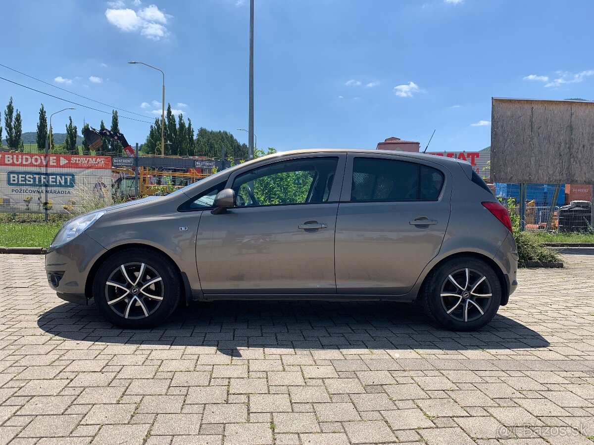 Opel corsa 1.2 benzin