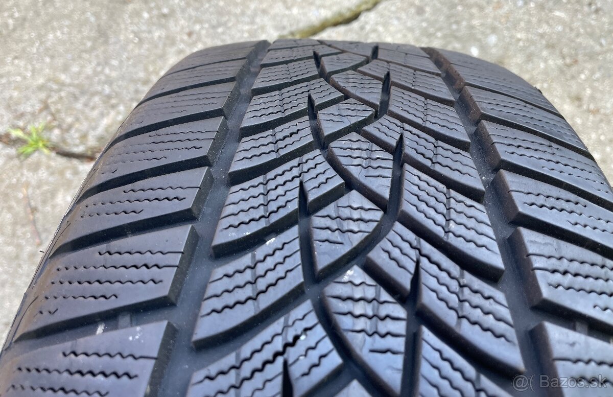 215/55 R17 98V 2x zimné goodyear