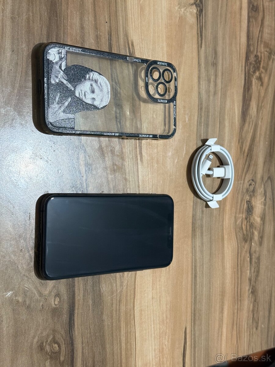 Predám Apple iPhone 11 PRO 64GB Black Stav Noceho Telefónu