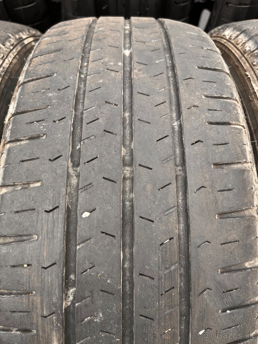 215/60R16C Nexen letne