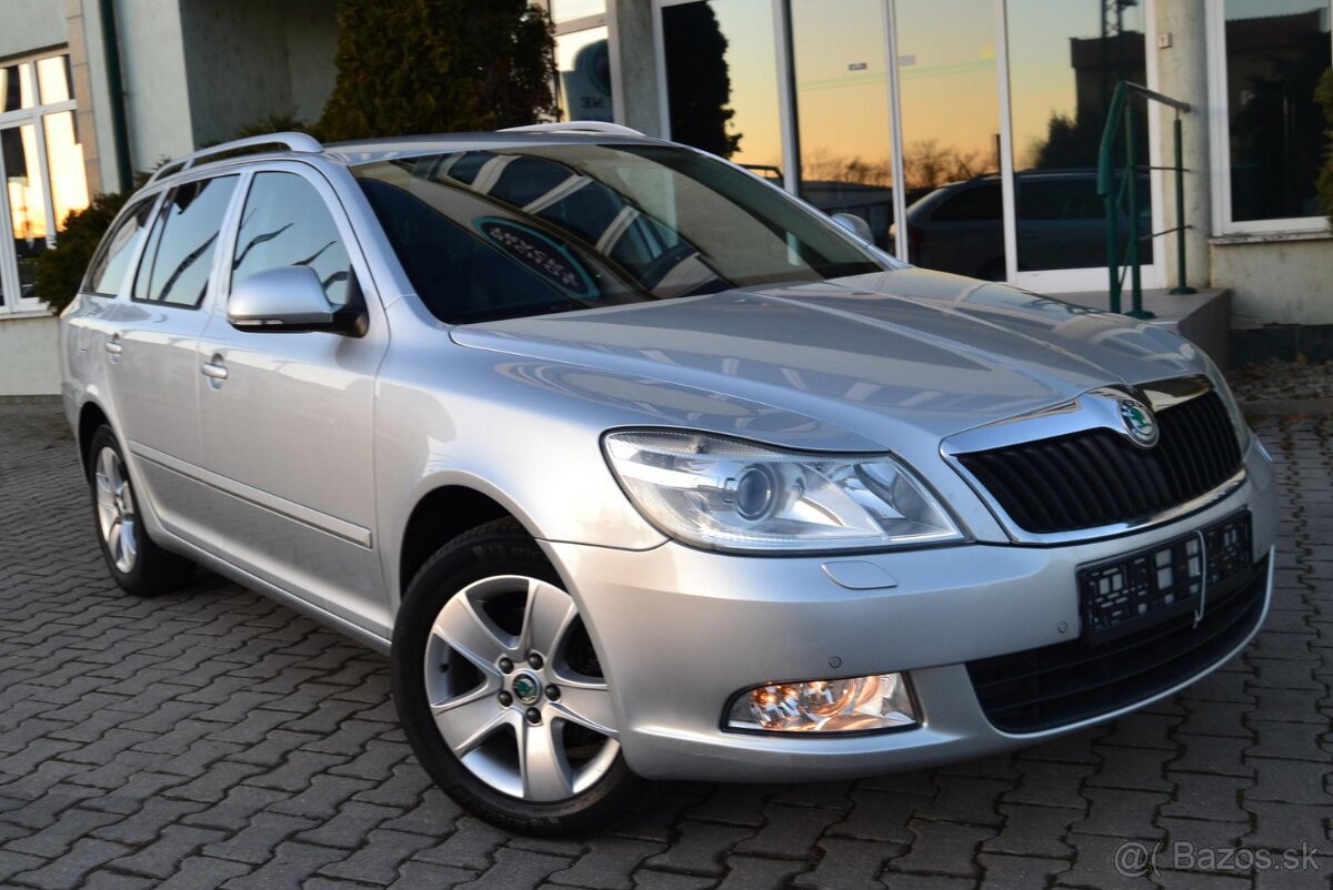 ŠKODA OCTAVIA COMBI 2 FACELIFT 2.0 TDI, BIXENÓNY, KOŽA, R16