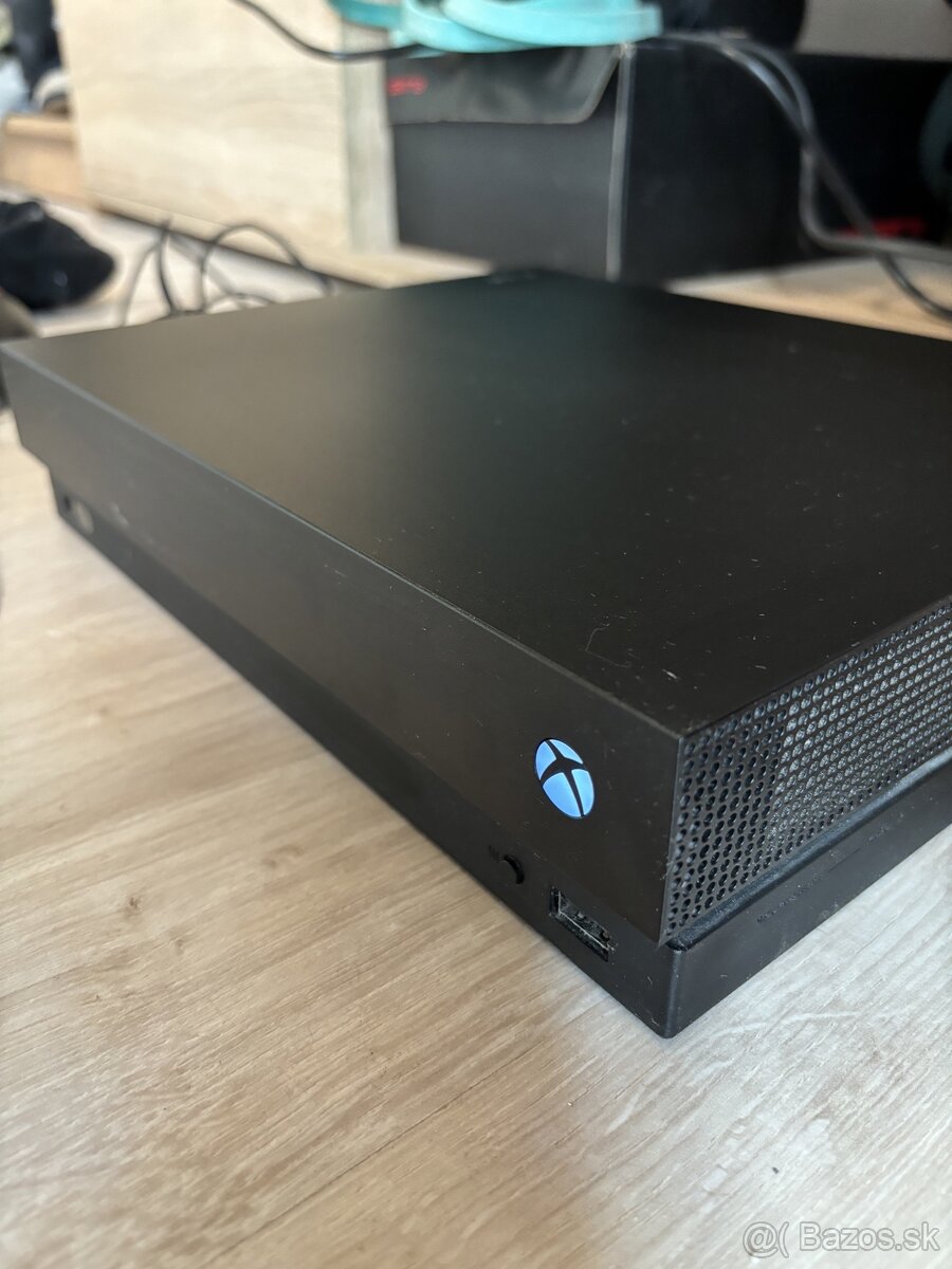 Xbox one X 1TB