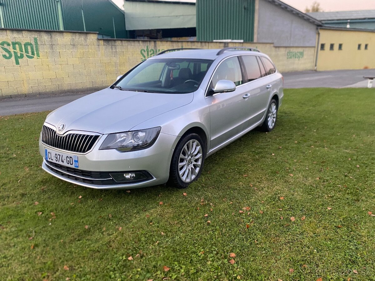 Skoda Superb 2.0tdi,dsg,cuvak,el. kufor,serviska