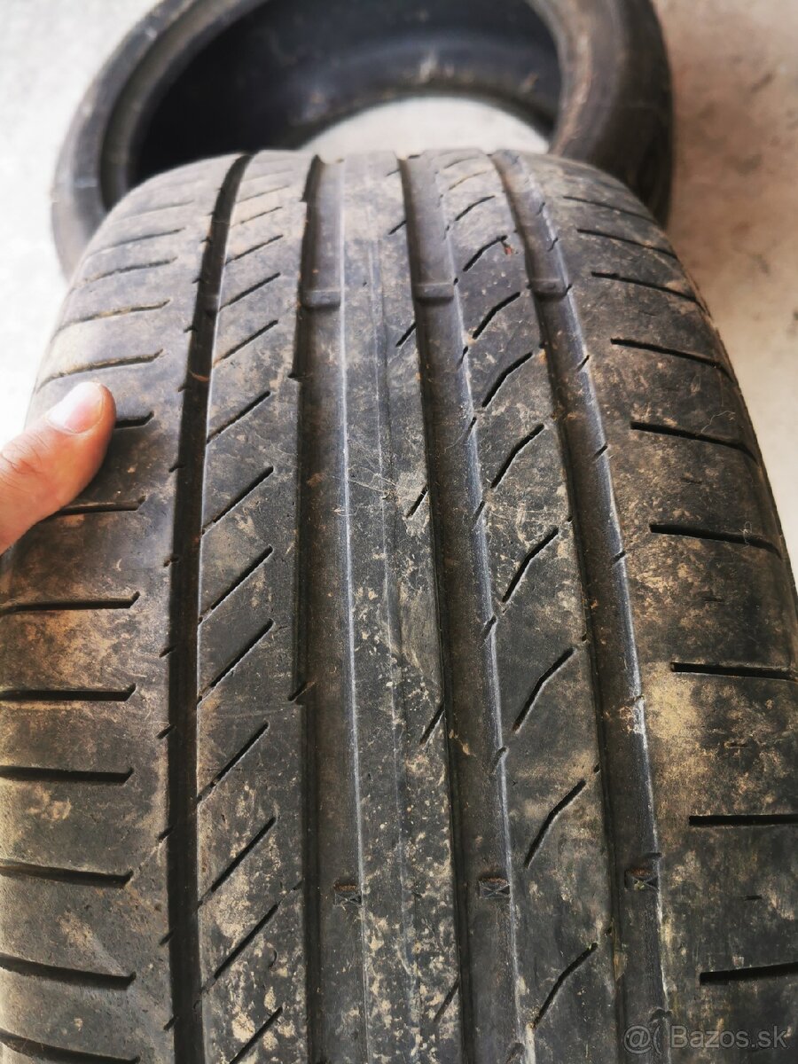 Letné Pneu 235/45 r18 1 kus continental