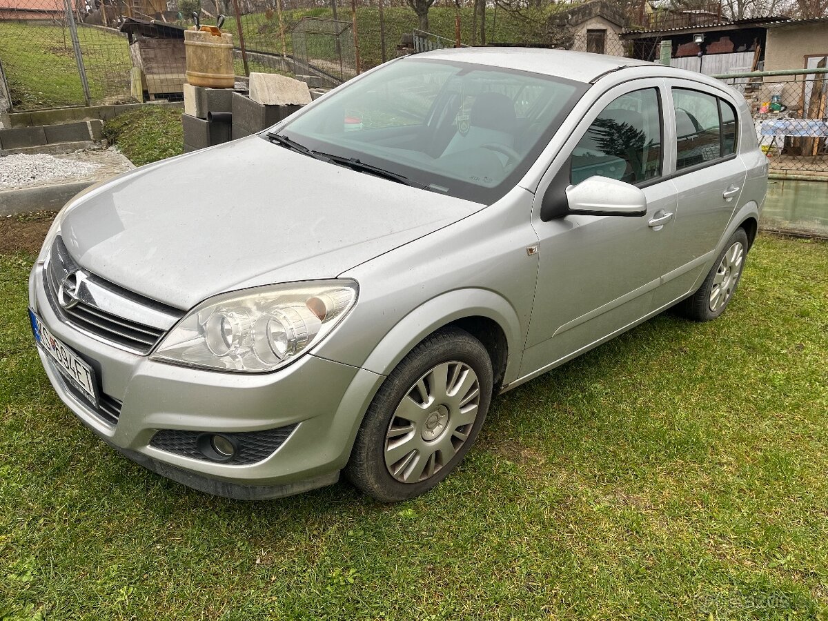 Predam Opel astra h