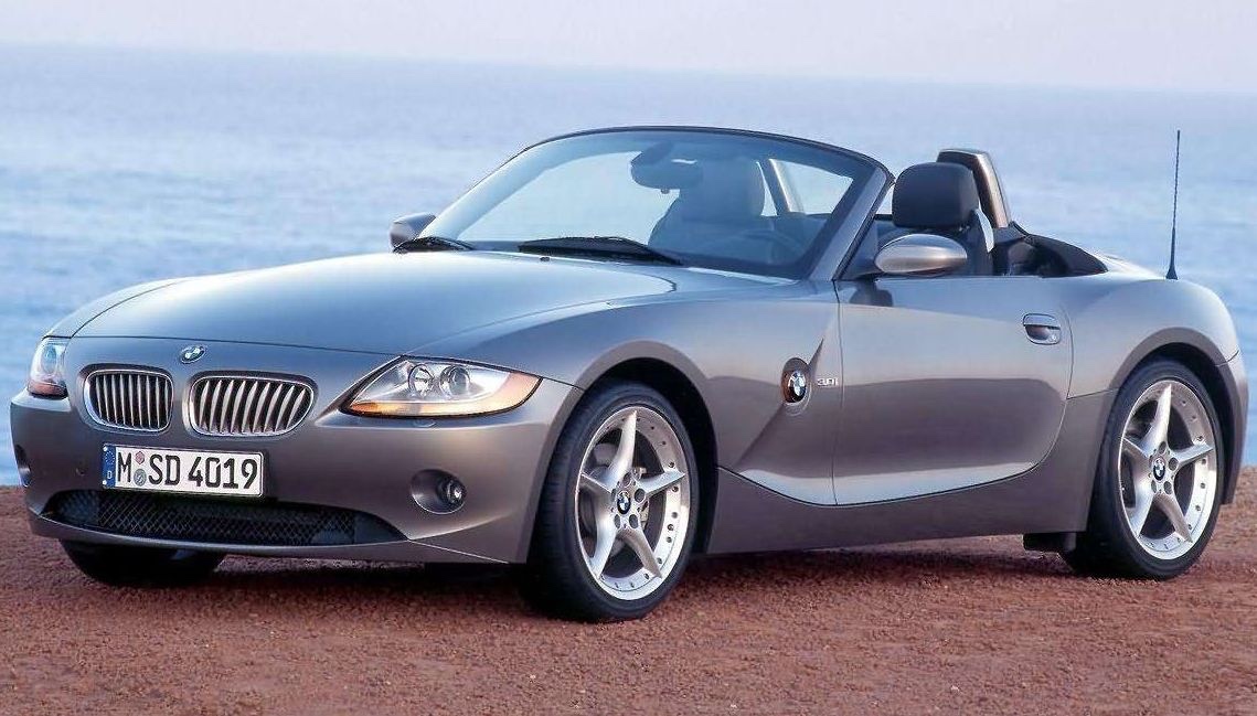 KÚPIM BMW Z4 E85