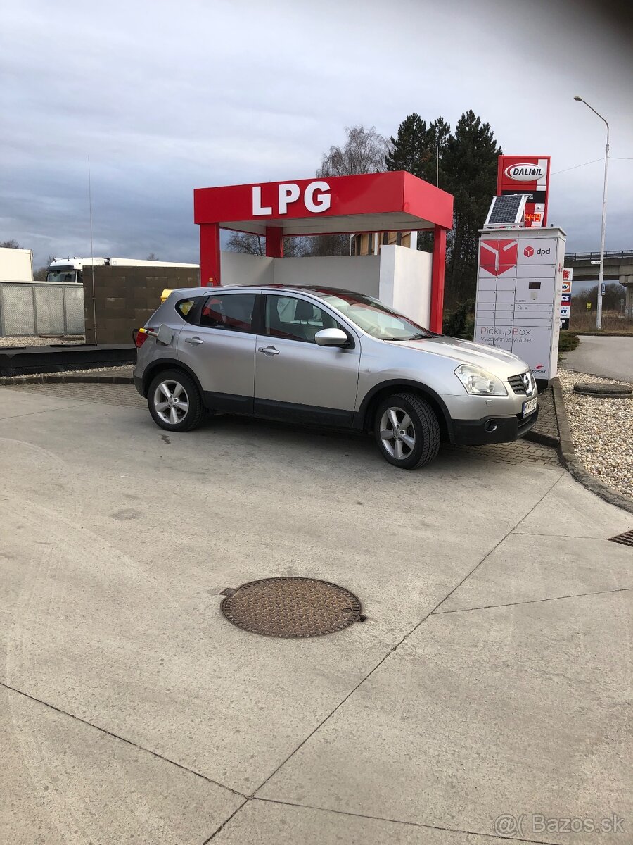 Predám Nissan qashqai 2,0 Lpg,4x4,automat