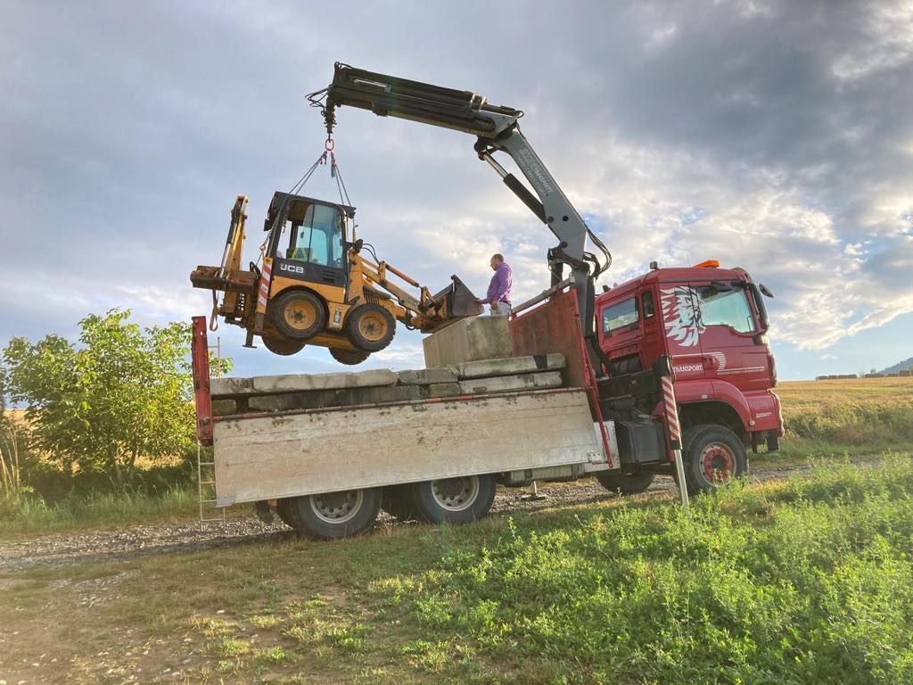 Zemné a výkopové práce , autodoprava hydraulická ruka