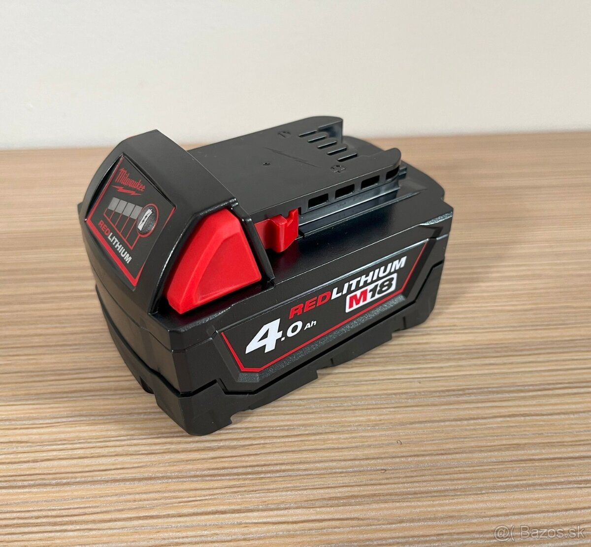 Milwaukee M18 batéria B4 - 4,0Ah