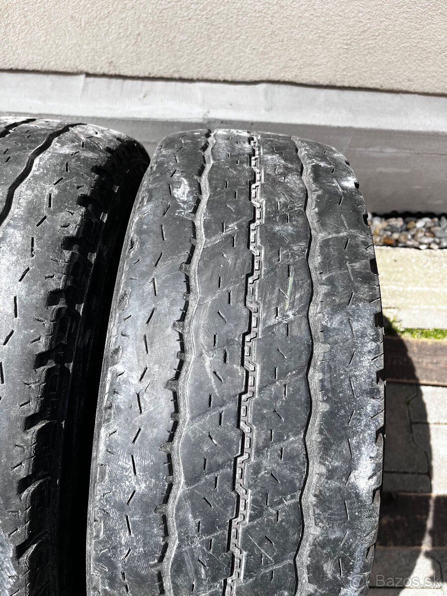 215/70R15 C Bridgestone letne