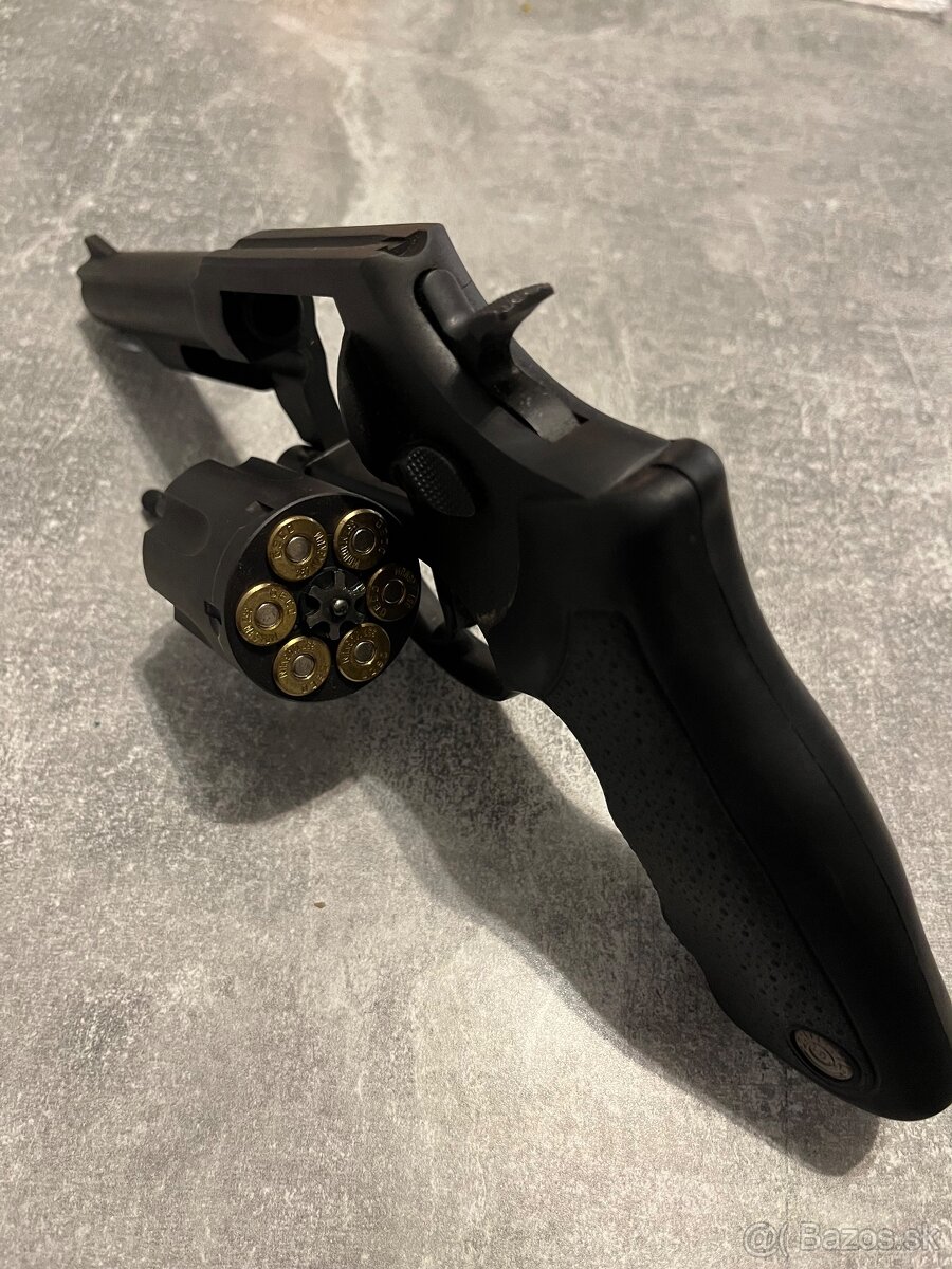 Predam revolver Taurus 65 , 4 palc, 357 magnum