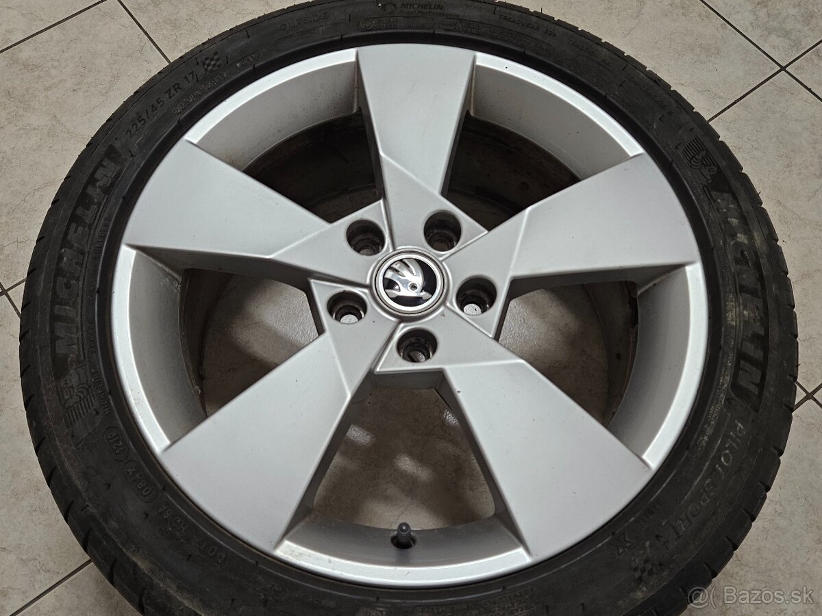 ŠKODA 17" (5x112) + Michelin