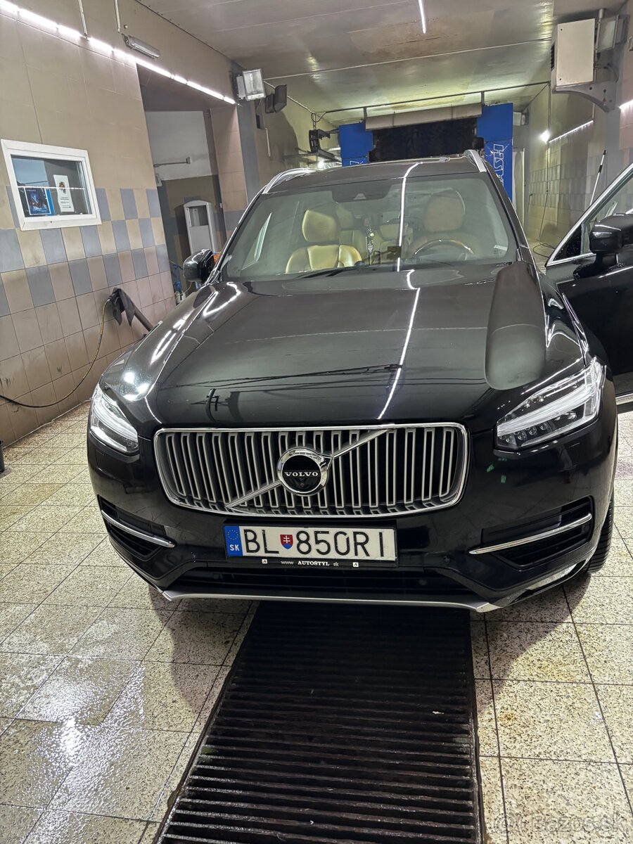 Volvo xc90 inscription