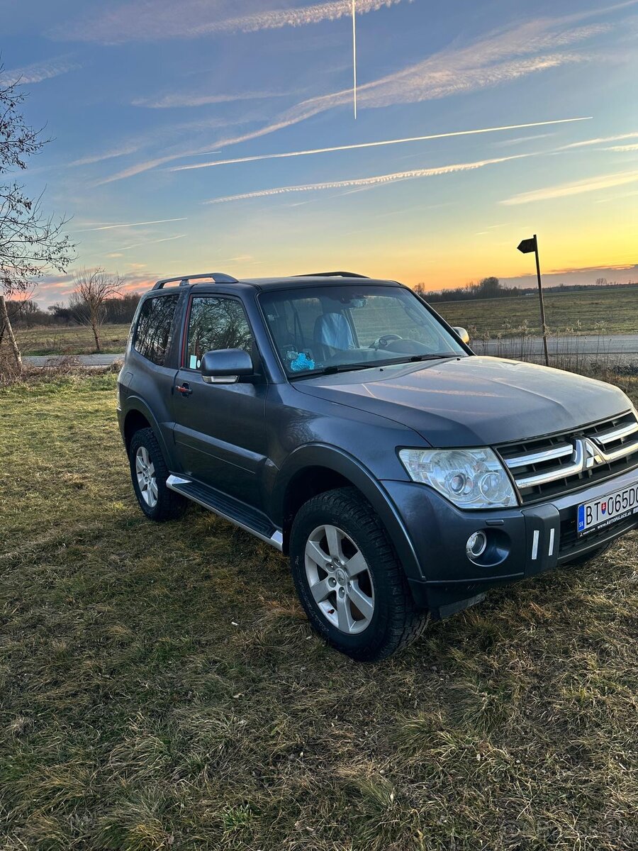 Predám Mitshubisi Pajero 3,2, 125kW, 174000 km, Klíma