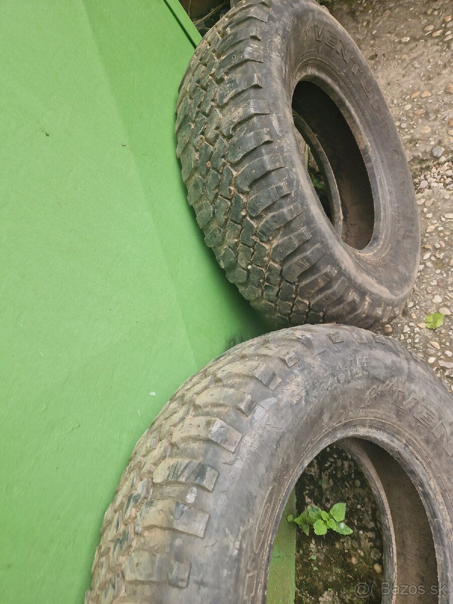 Pneu 235/75 r15