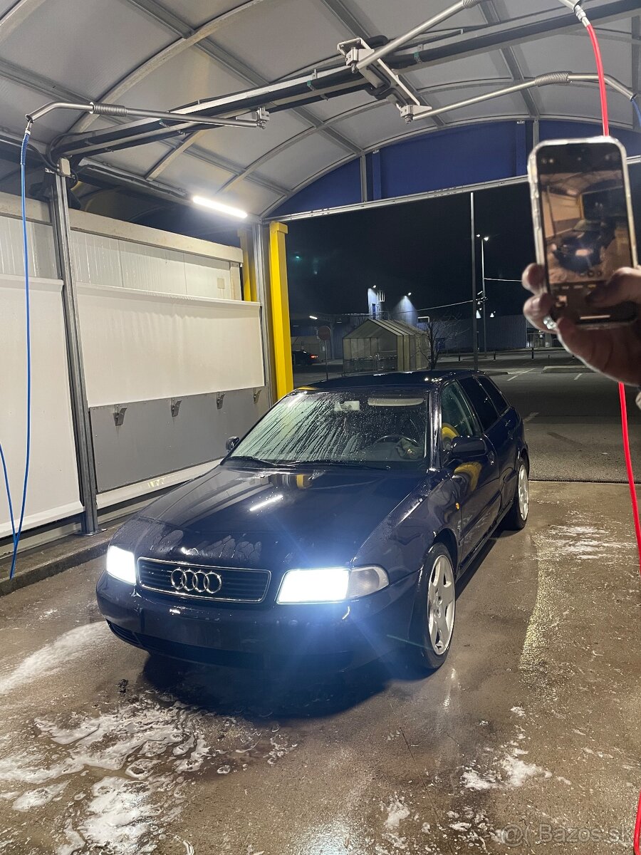 Audi a4 1.8  b5