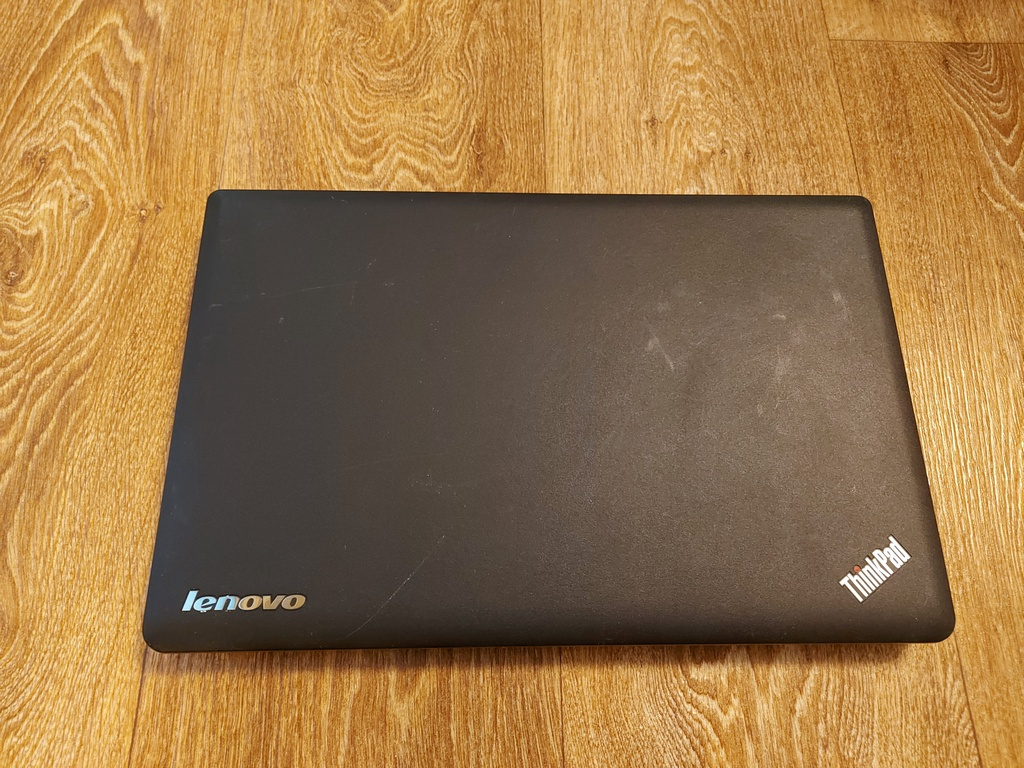 Lenovo E530c + Lenovo E530 - na náhradné diely