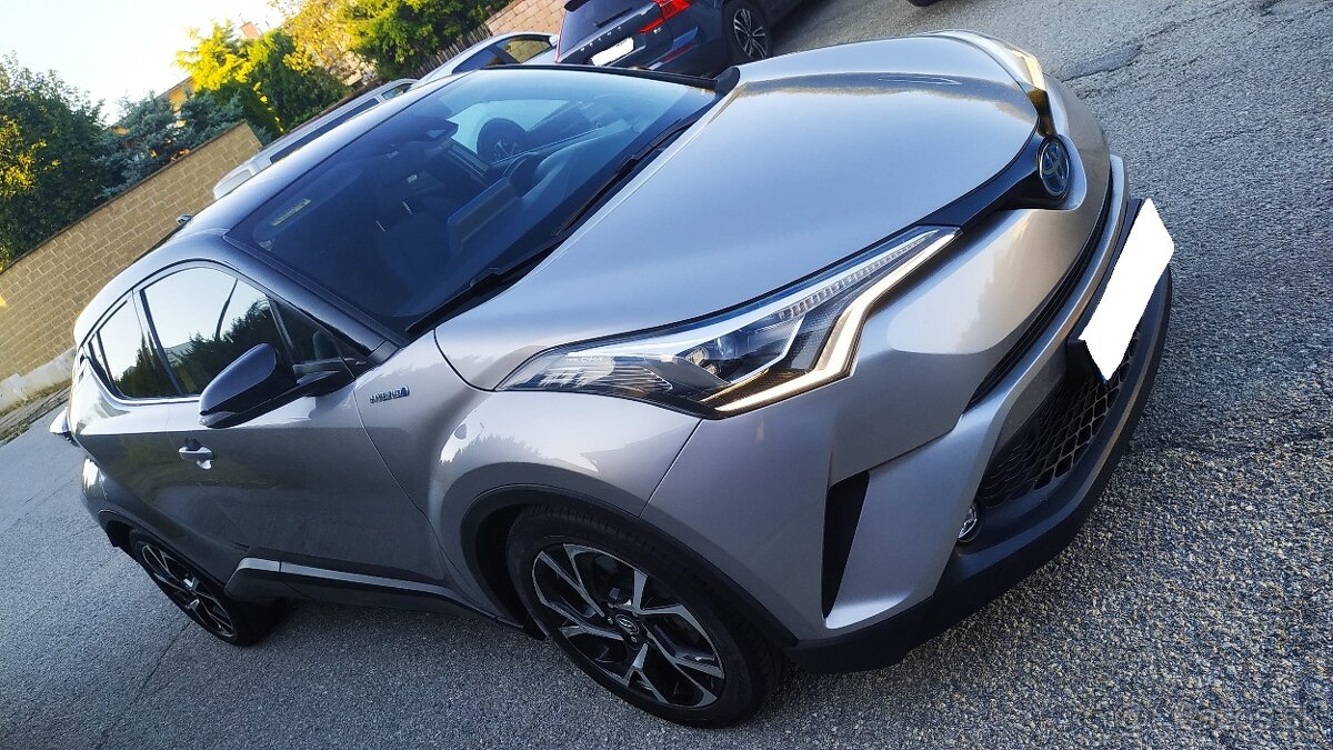 Toyota C-HR 1.8Hybrid 73kw,11/2017 E-CVT