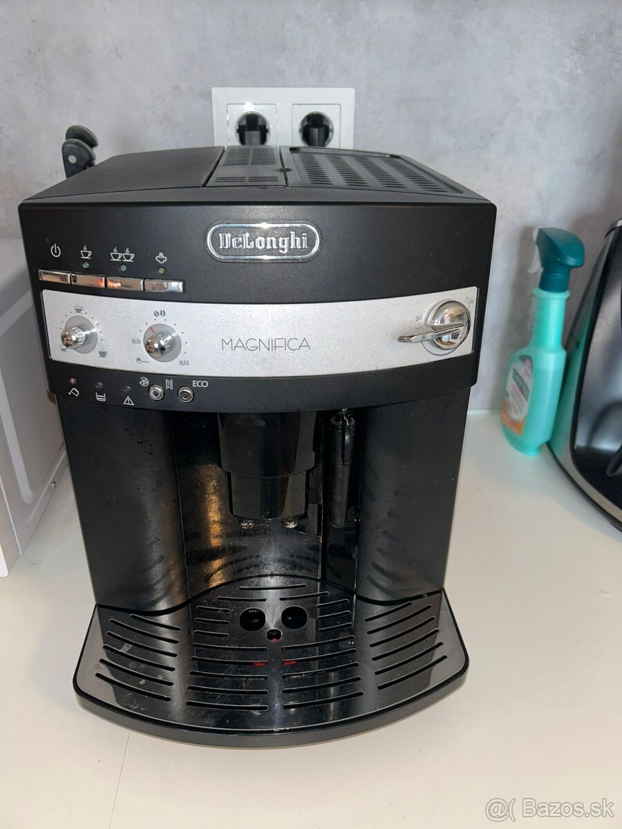 DeLonghi Magnifica kávovar