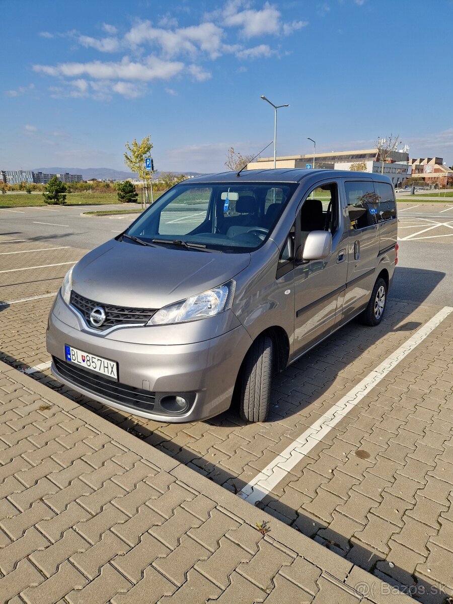 Nissan NV 200