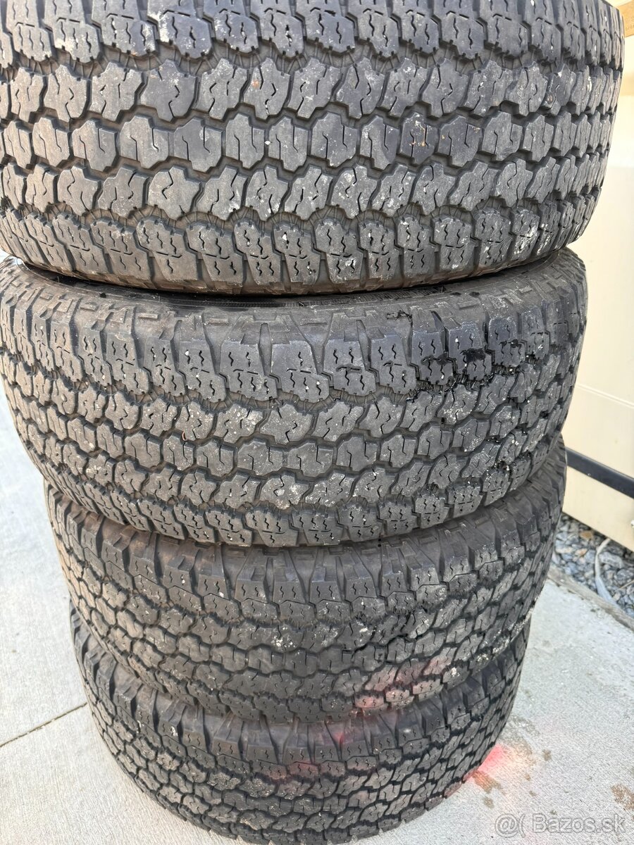 Goodyear Wrangler AT Adventure 255/70 R16 111T