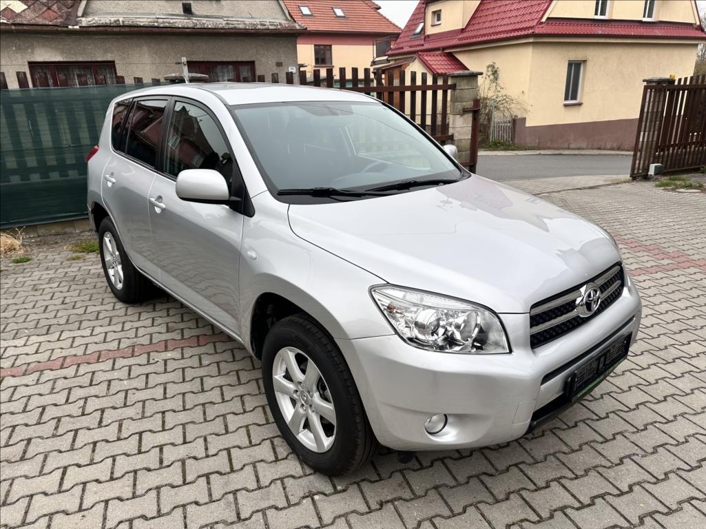 Toyota RAV4 2.0 16V 112kW 2009 113519km VVT4x4 TAŽNÉ TOP