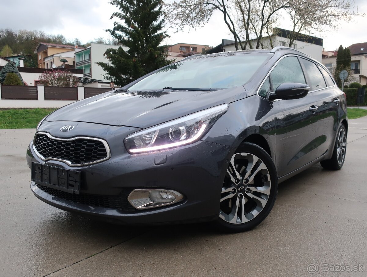 Kia Cee´d SW Spirit 2015 1,6CRDi 128k, navigácia, max.výbava