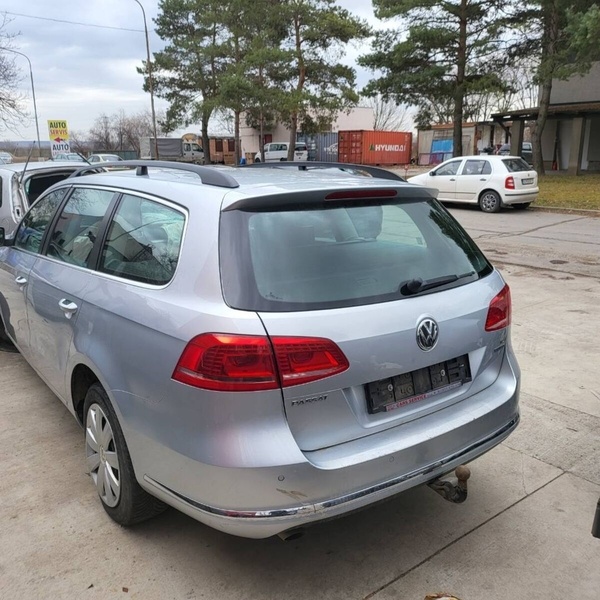 Rozpredam Volkswagen Passat Variant B7 1.6 TDI CAY