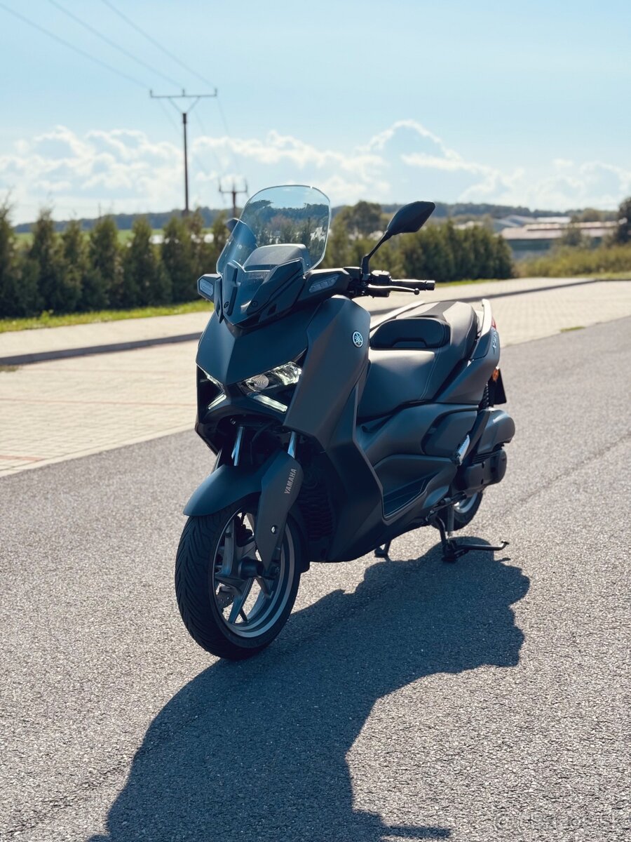 Skúter YAMAHA XMAX 125 / 2024 / ZÁRUKA