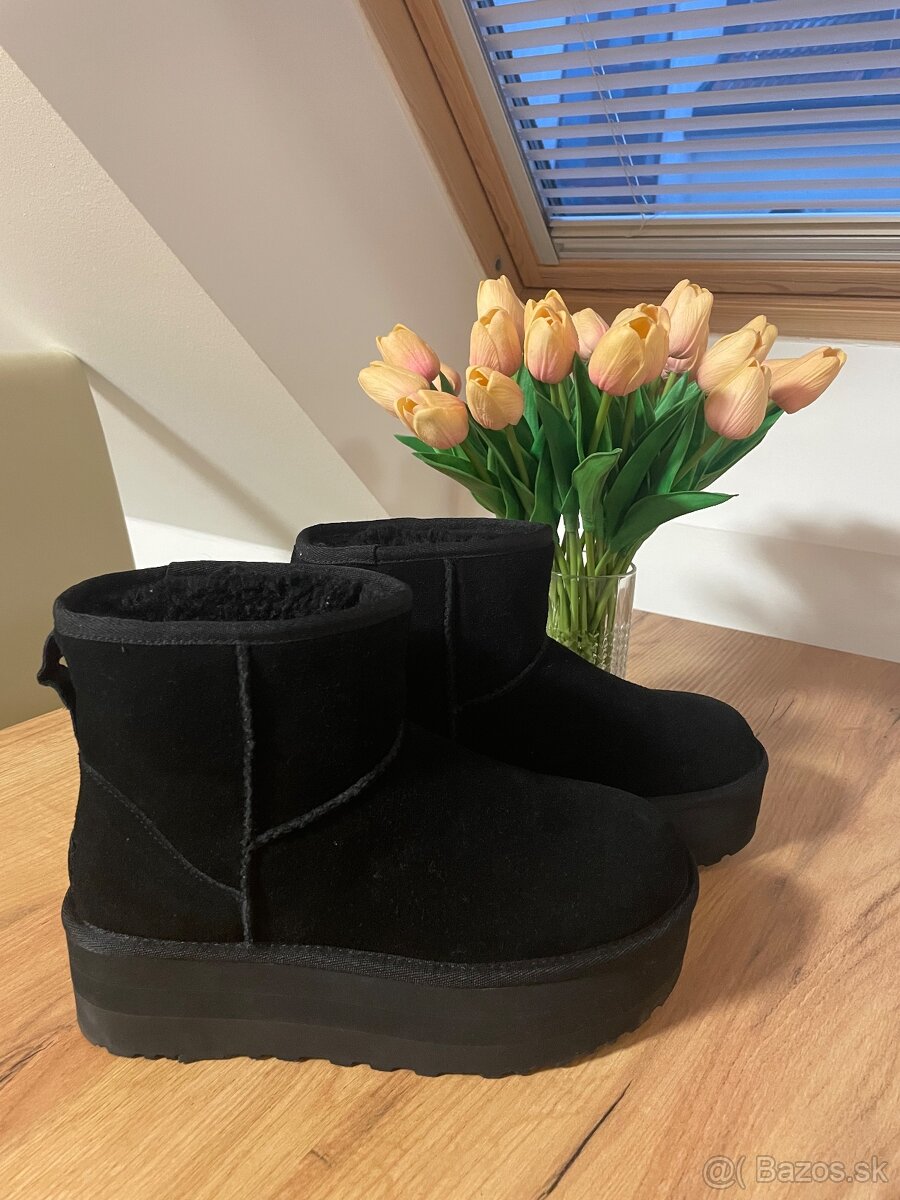 UGG clenkove cizmy na platforme 39