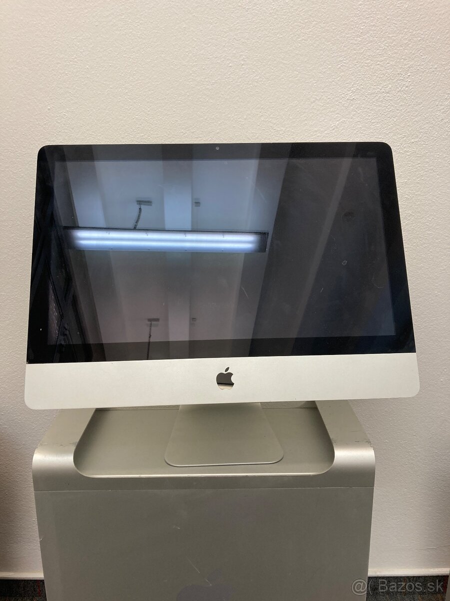 iMac (21.5-inch, Mid 2010) na Diely