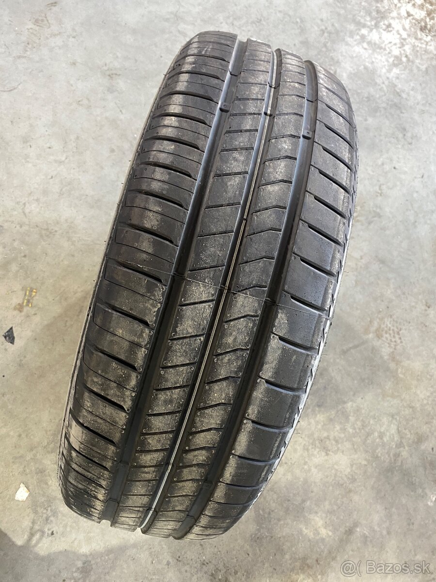 BRIDGESTONE 215/50 R19