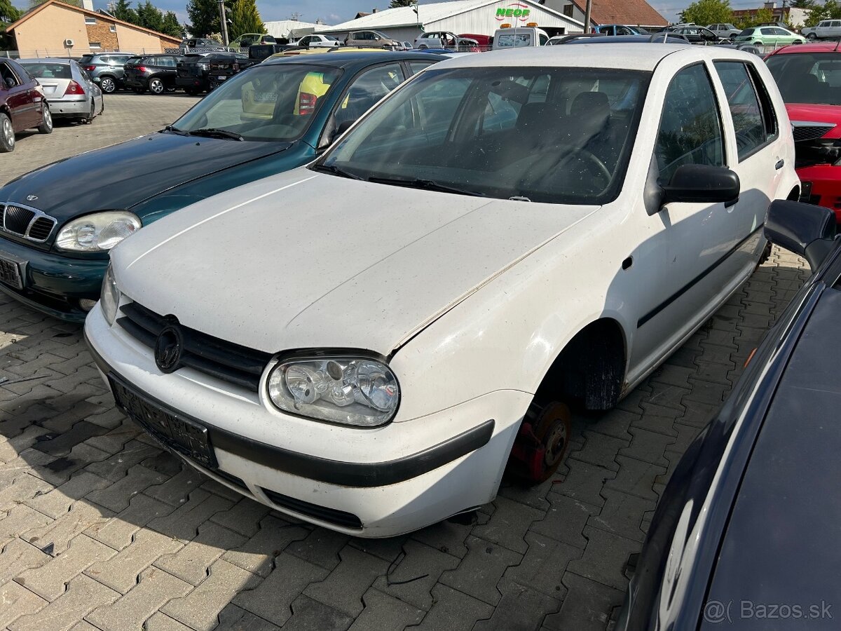 Lacno rozpredám VW Golf IV 1997-2006 na náhradné diely