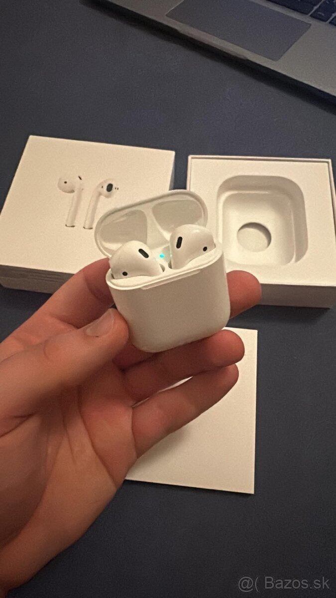 Apple Airpods 2 generácie