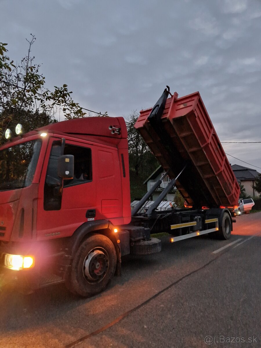 IVECO EUROCARGO 180E28 HÁKOVÝ NOSIČ